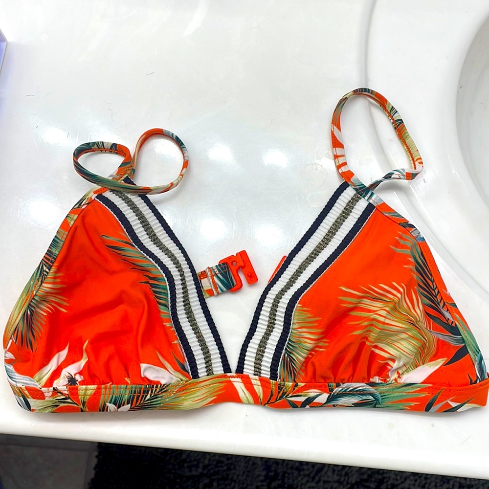 Bathing suit top